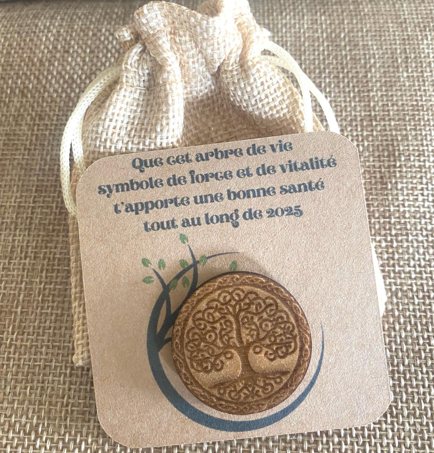 Arbre de vie en bois avec son support et pochon cadeau