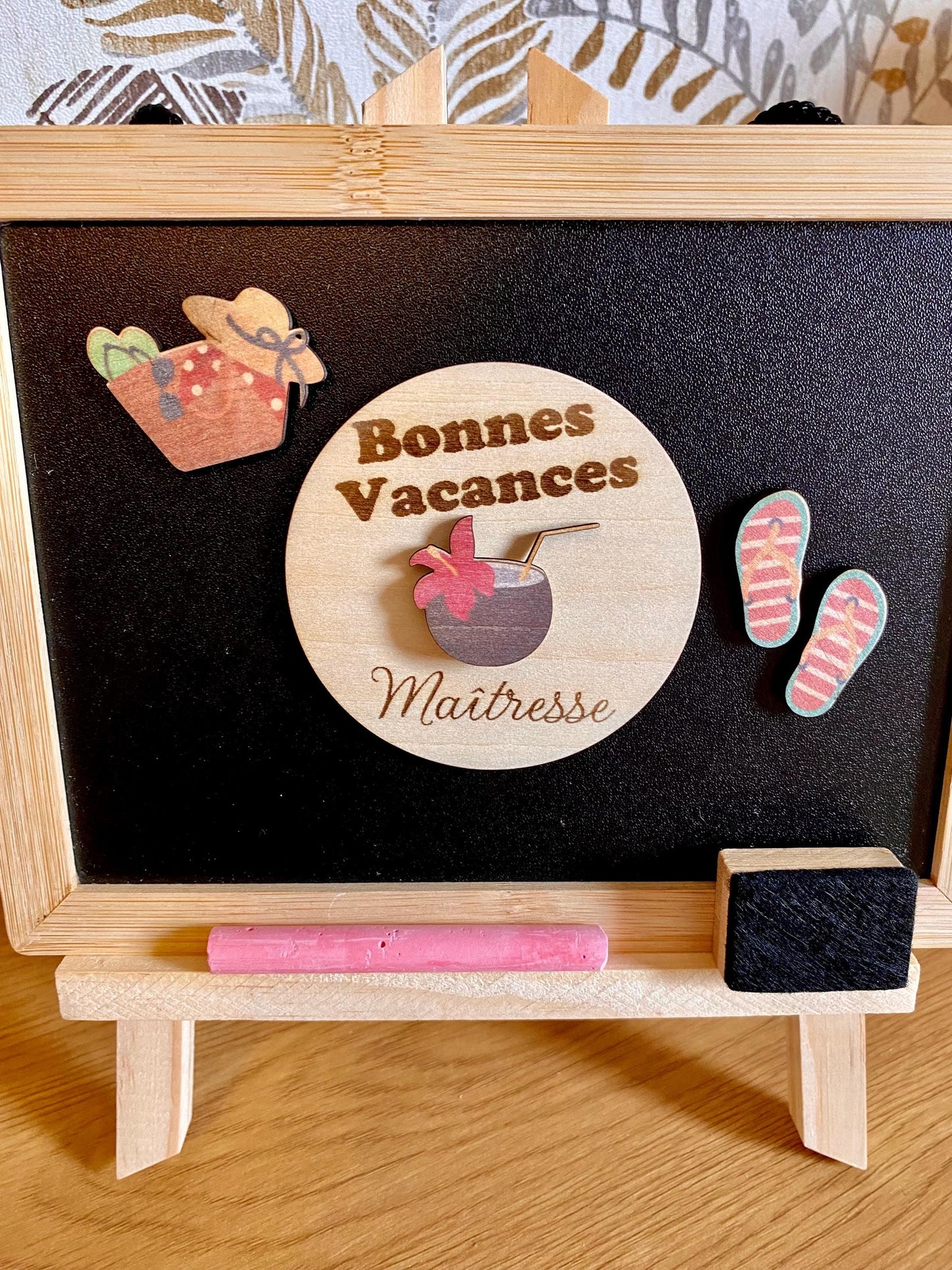 Magnets & Porte-clés "Souvenirs de Vacances" – Le Cadeau de Fin d'Année Idéal