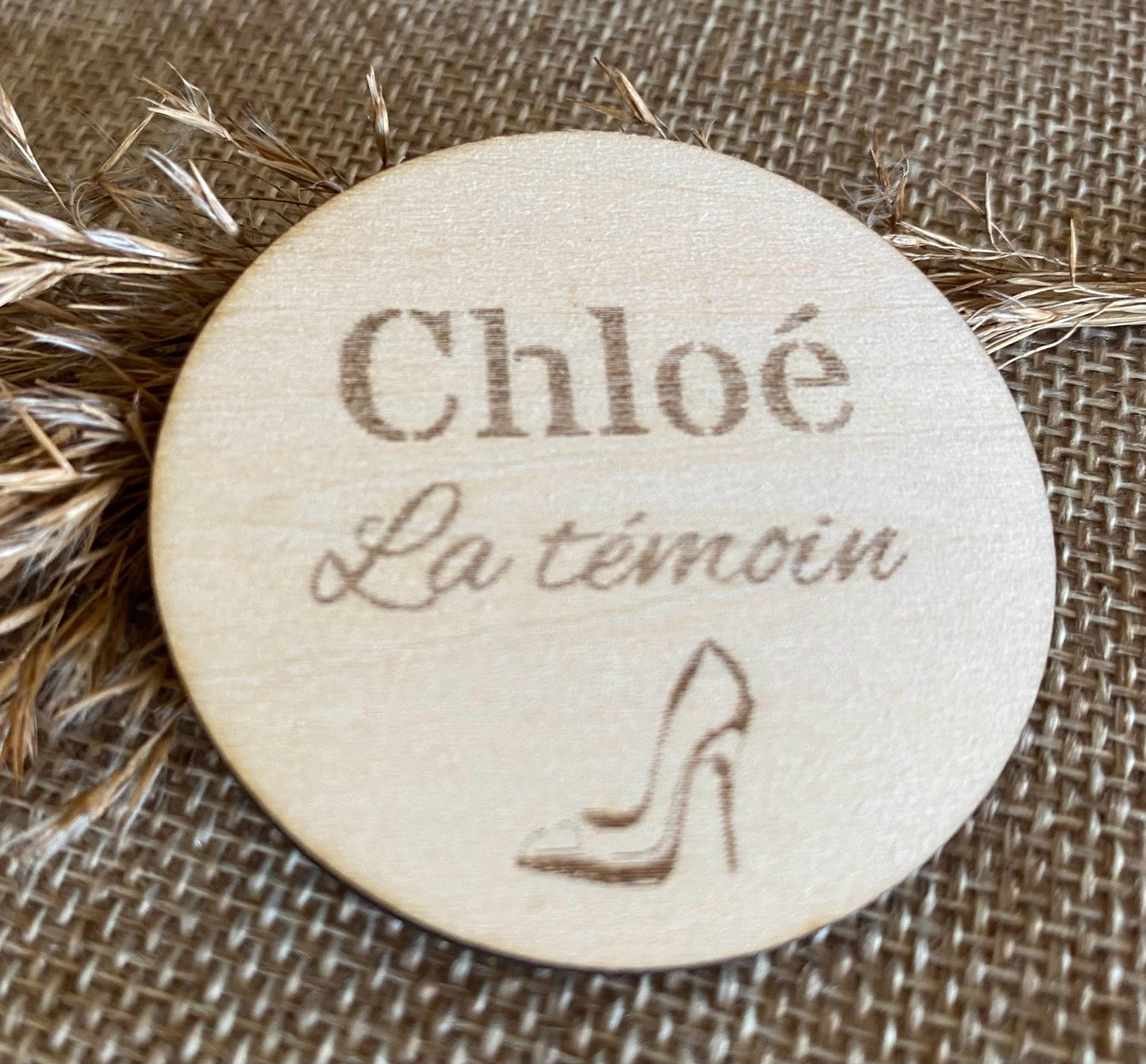 badge en bois pour la témoin de mariage