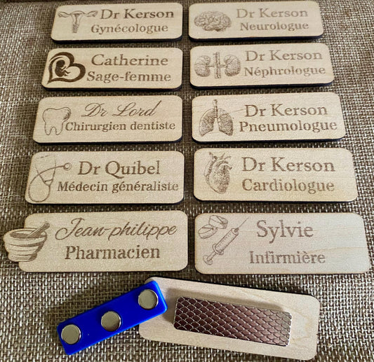 badges en bois pour métier pharmacien, infirmiere, medecin...