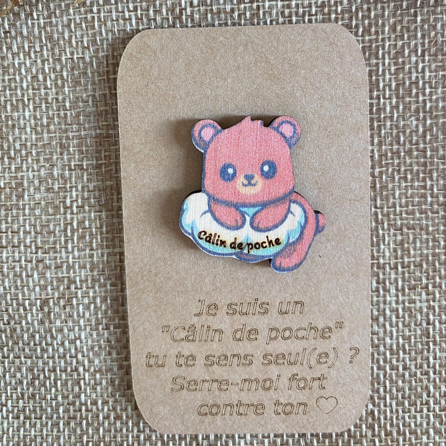 Câlin de Poche "Ours sur son Nuage" – Un Petit Compagnon pour les Grands Moments