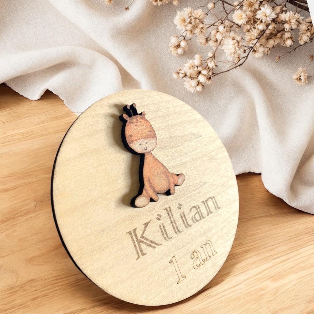 magnet bois motif girafe pour cadeau invités anniversaire