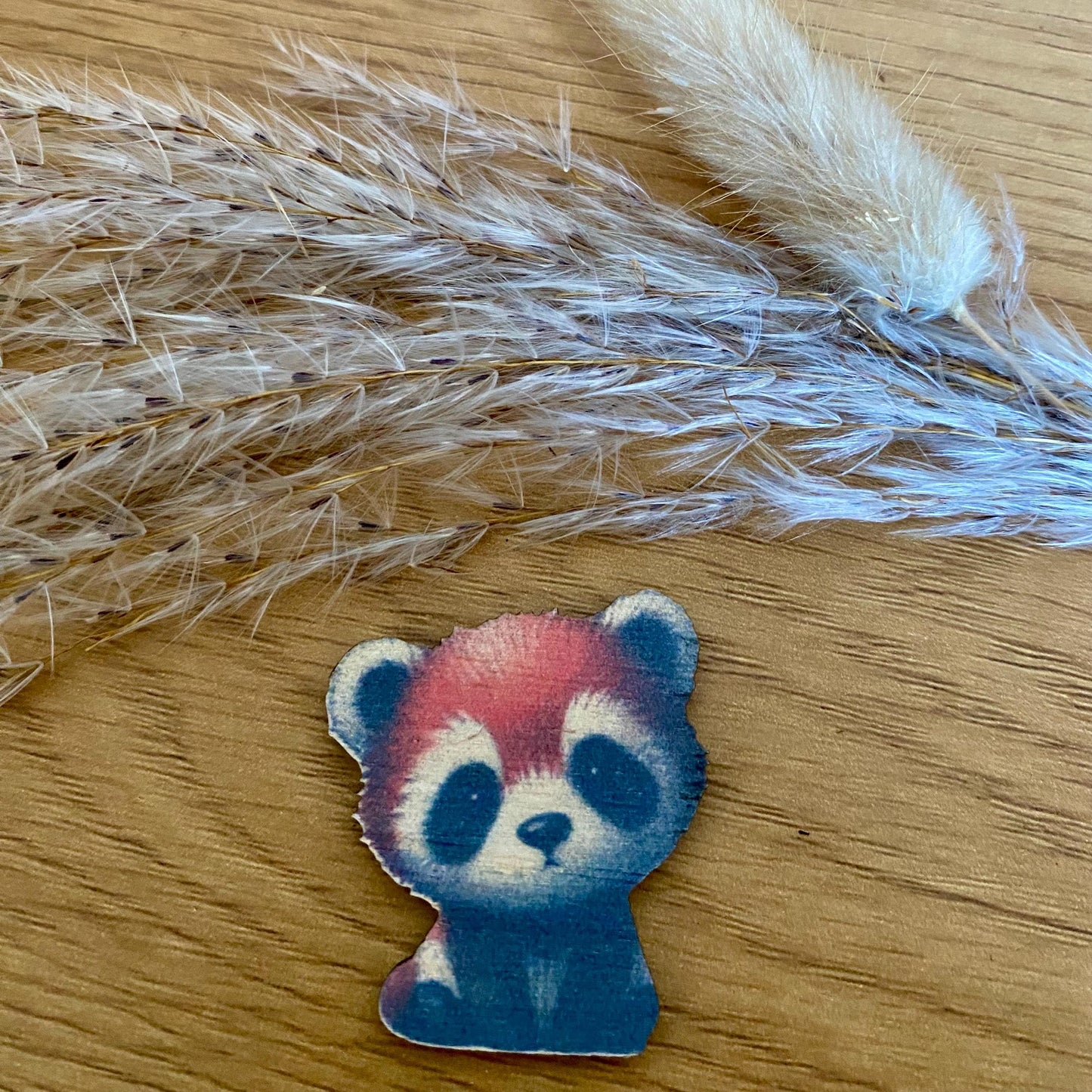 Porte-Bonheur Panda Roux en Bois – Cadeau Amour et Couple