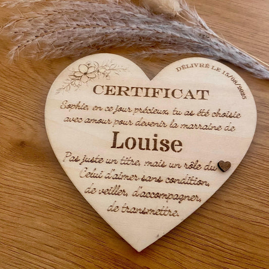 Cœur en bois gravé personnalisé pour cadeau de marraine