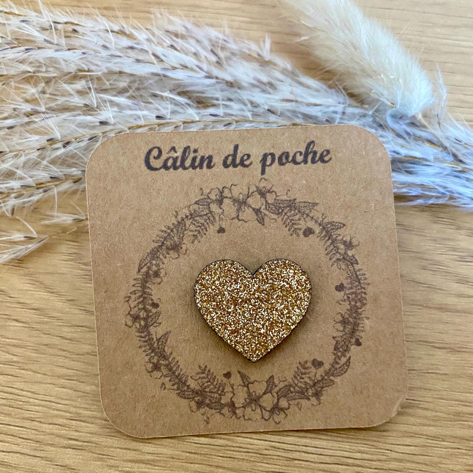 coeur en bois pailleté
