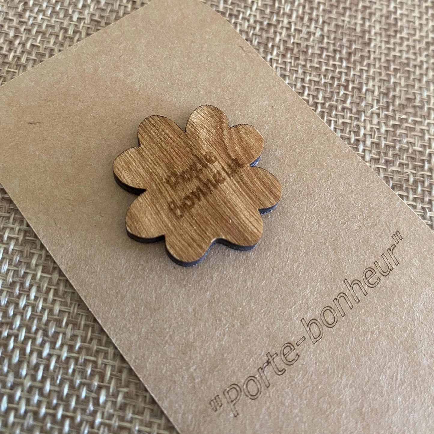 Porte-Bonheur en Bois – Trèfle à 4 Feuilles