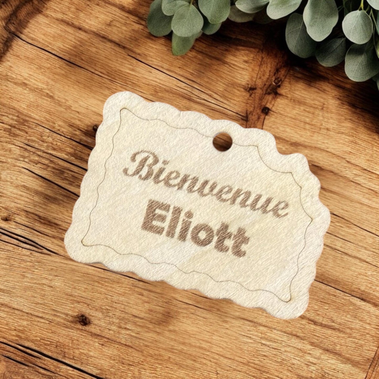 étiquette en bois bapteme forme biscuit