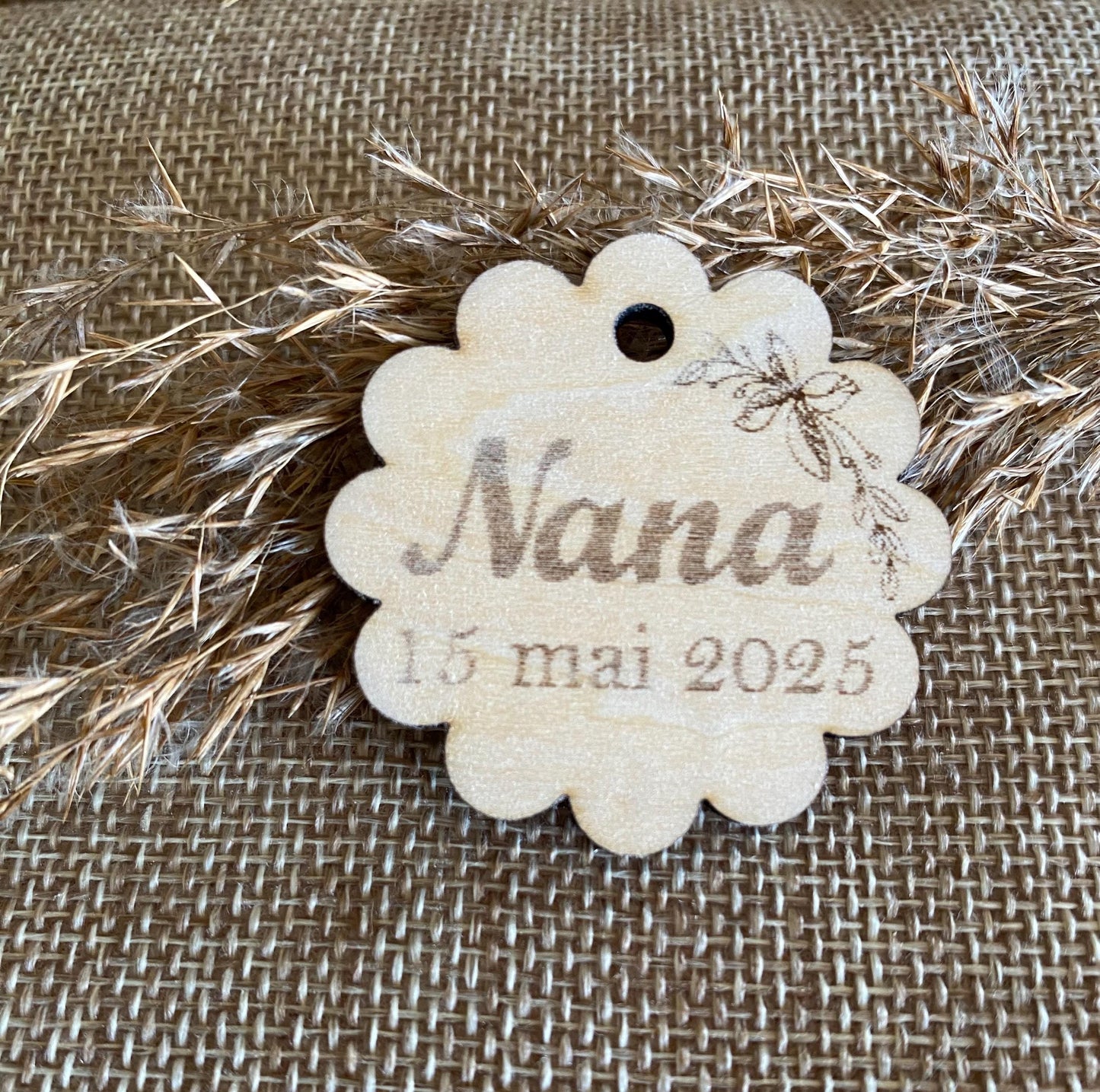 Étiquettes en Bois Personnalisées – La Touche Naturelle de vos Événements