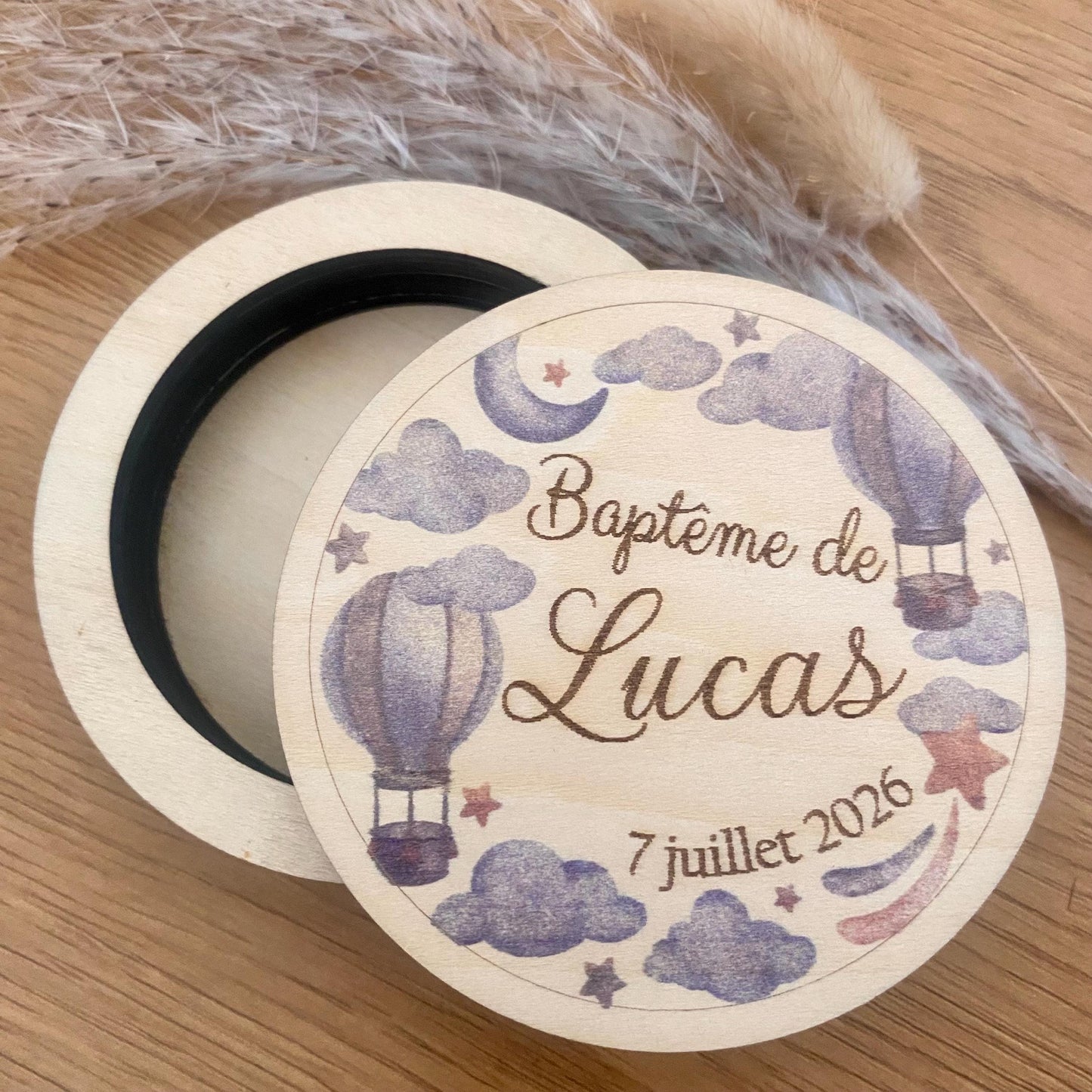 Boîte de Baptême en Bois – Un Écrin Précieux pour vos Souvenirs