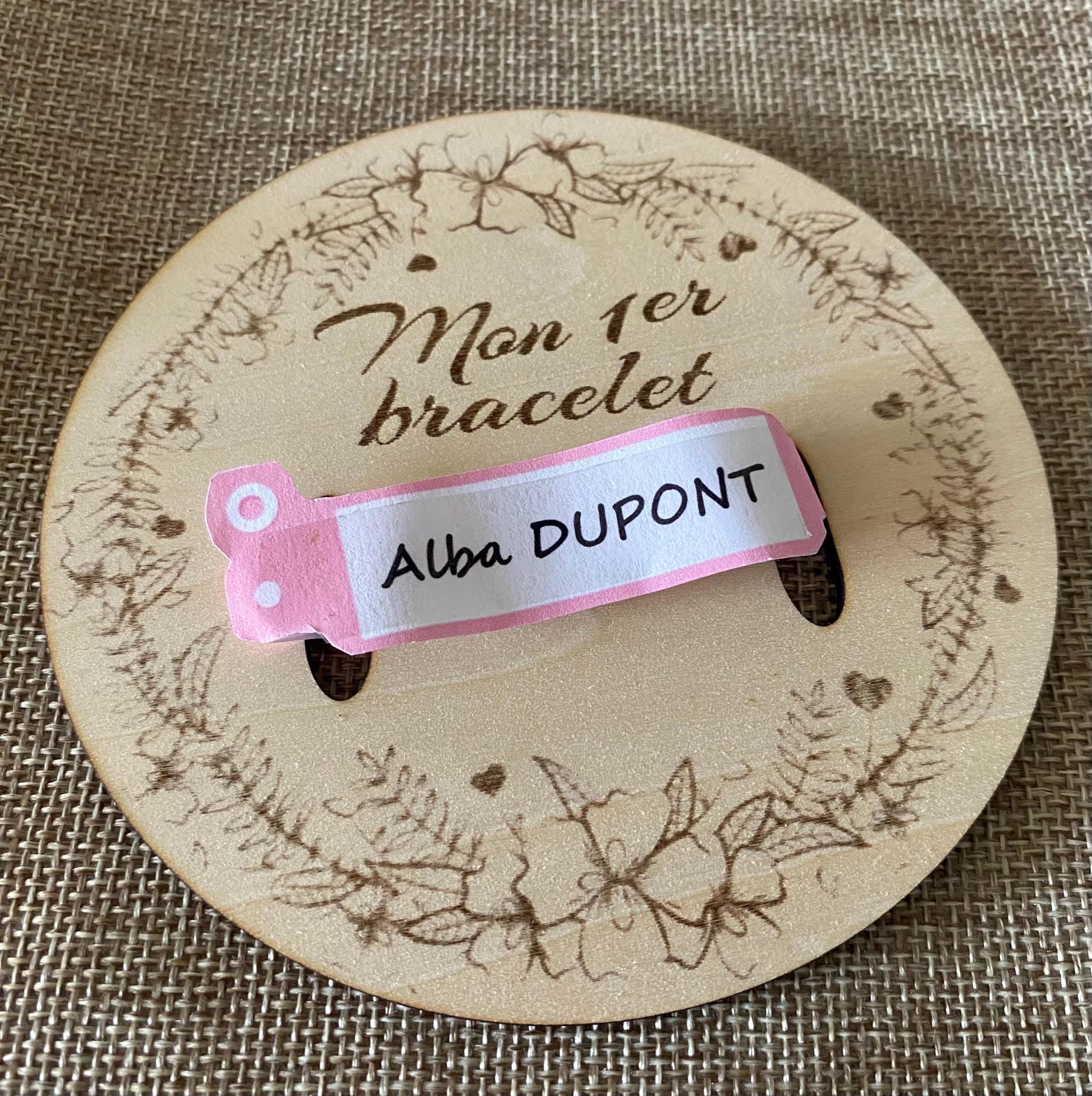 Décoration chambre bébé support bracelet en bois