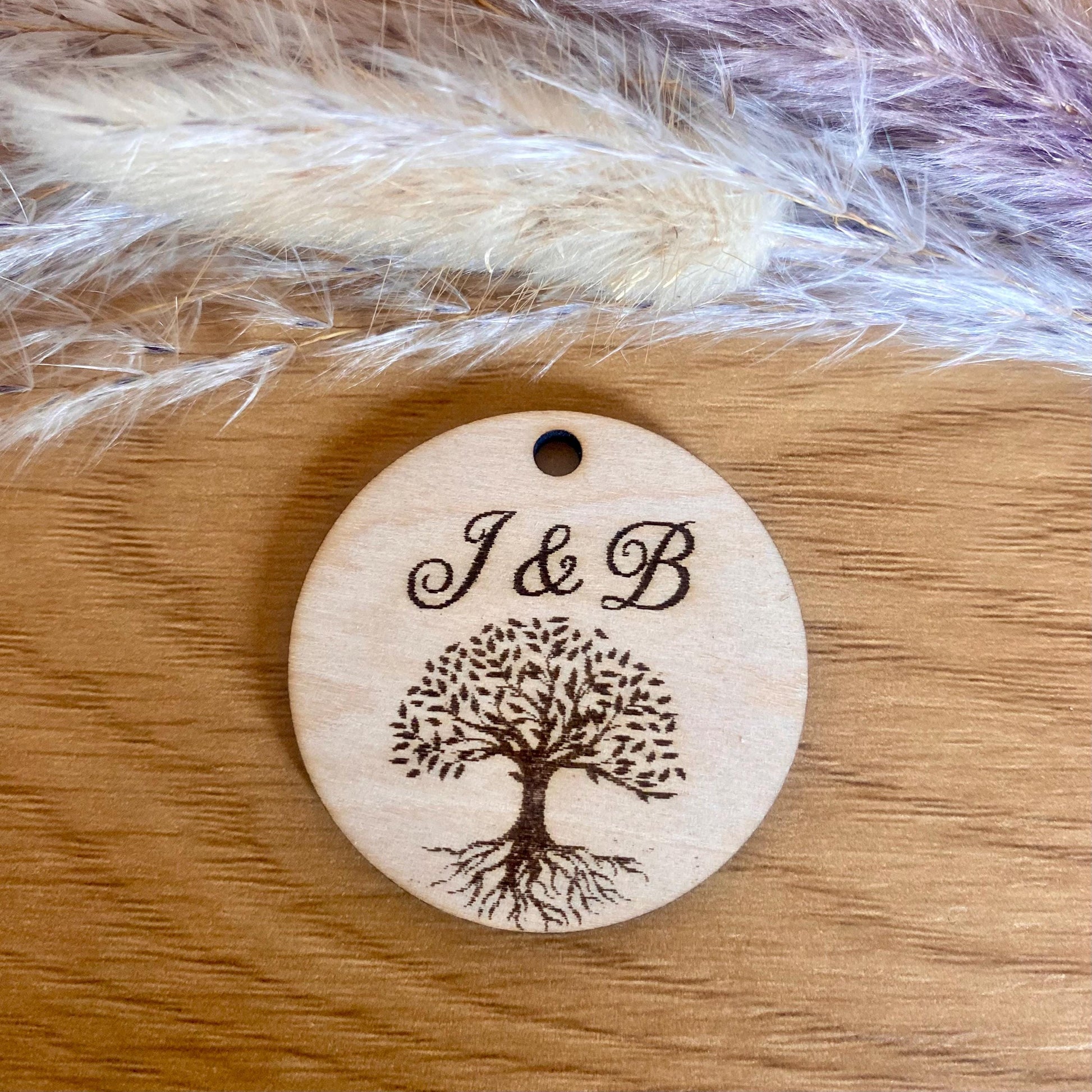 médaillon en bois arbre de vie initiales mariage
