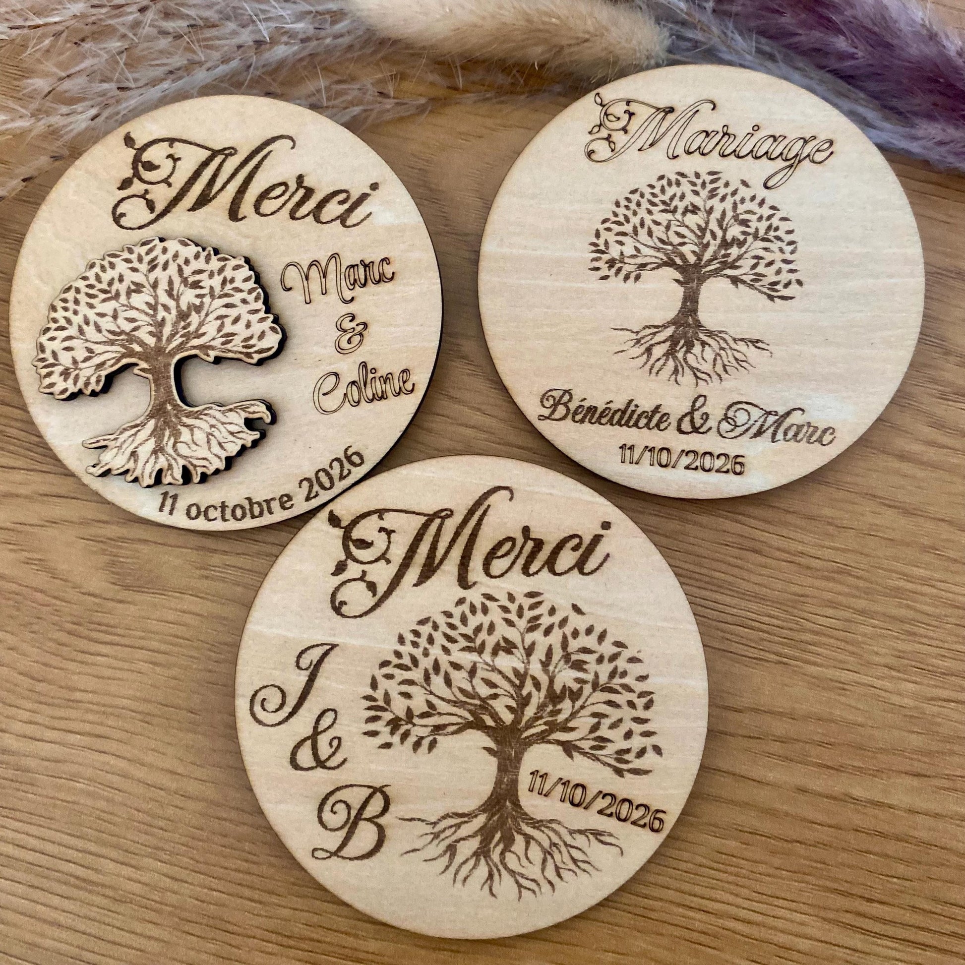Plusieurs magnets de mariage présentés 