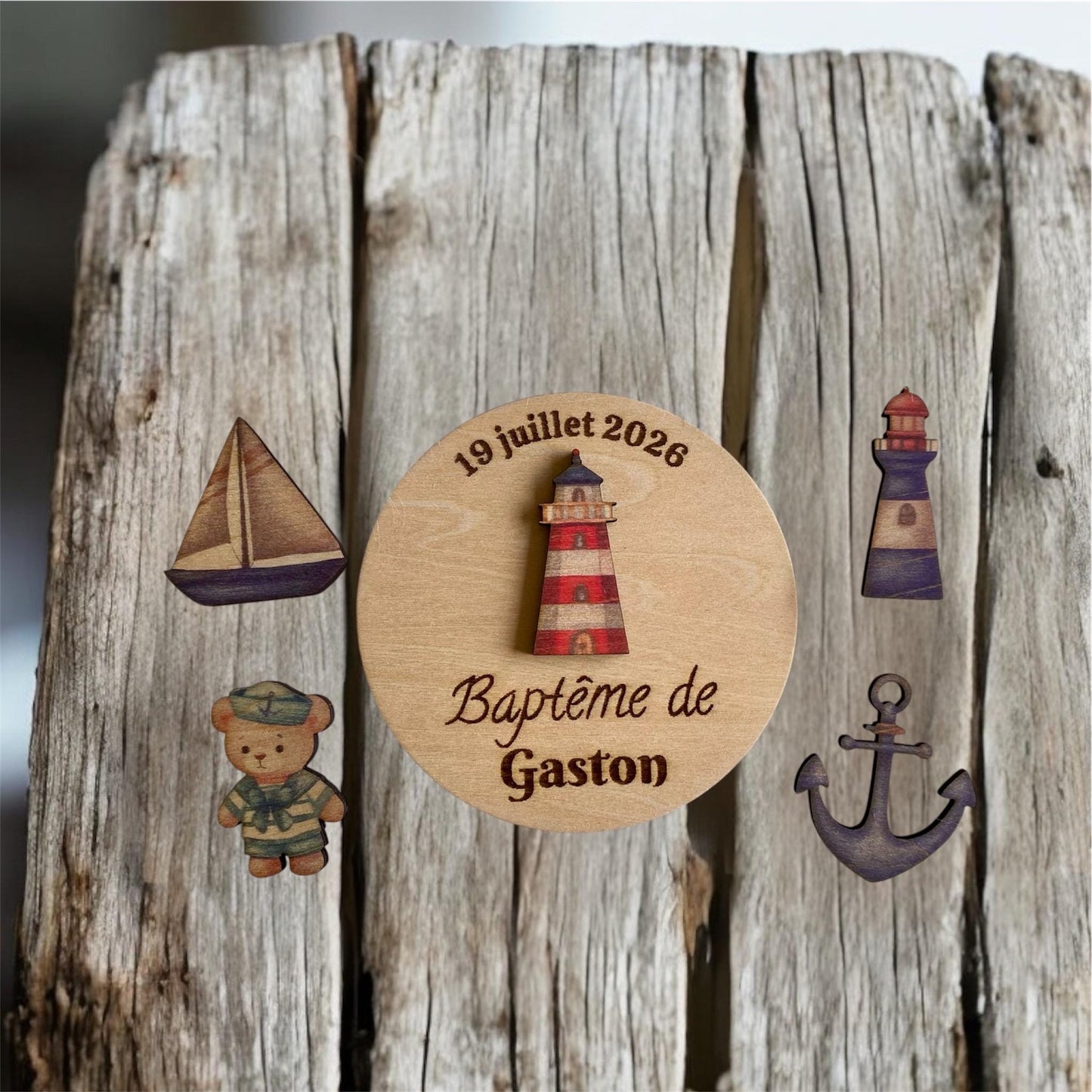 magnet en bois phare rouge