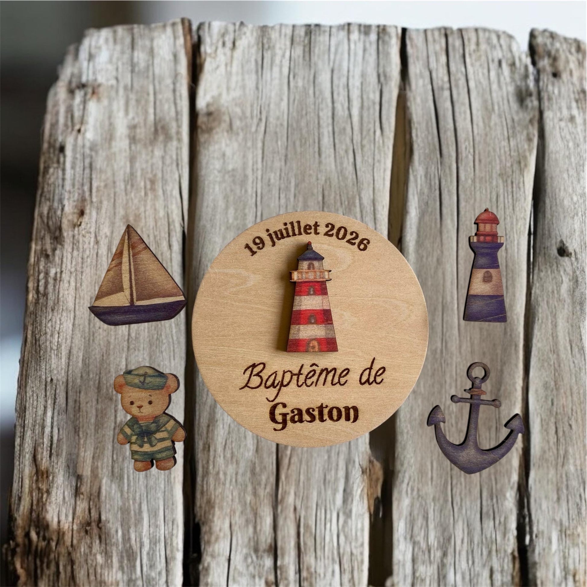 magnet en bois phare rouge