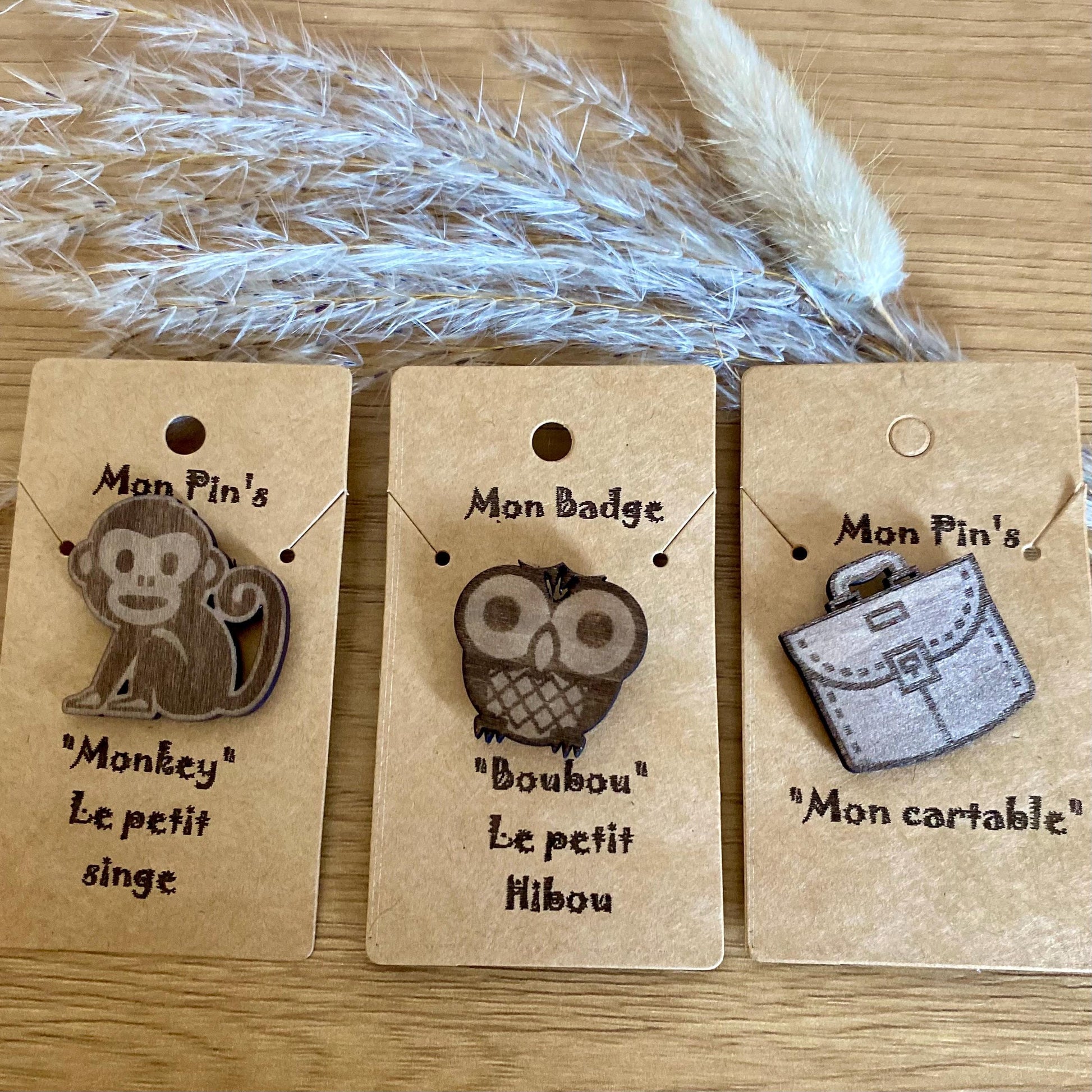 Collection de badges en bois pour enfants fait main