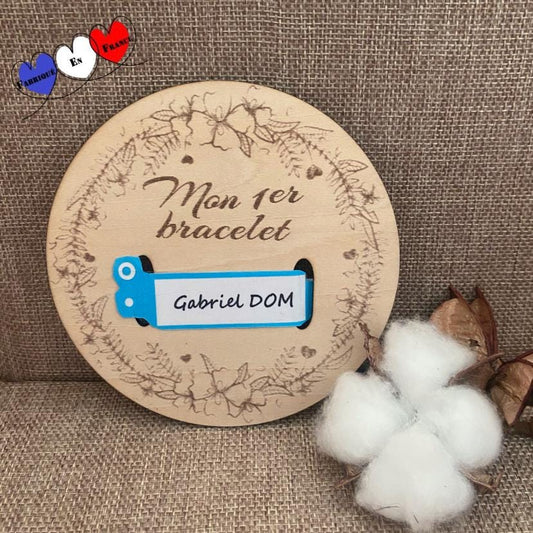 Support en bois rond pour bracelet de naissance bébé